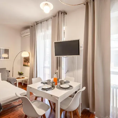 Stayeasy Pasteur19 3p - Pasteur Metro - Parking Apartment *